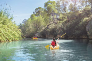 Kayak en el río en la Región de Murcia